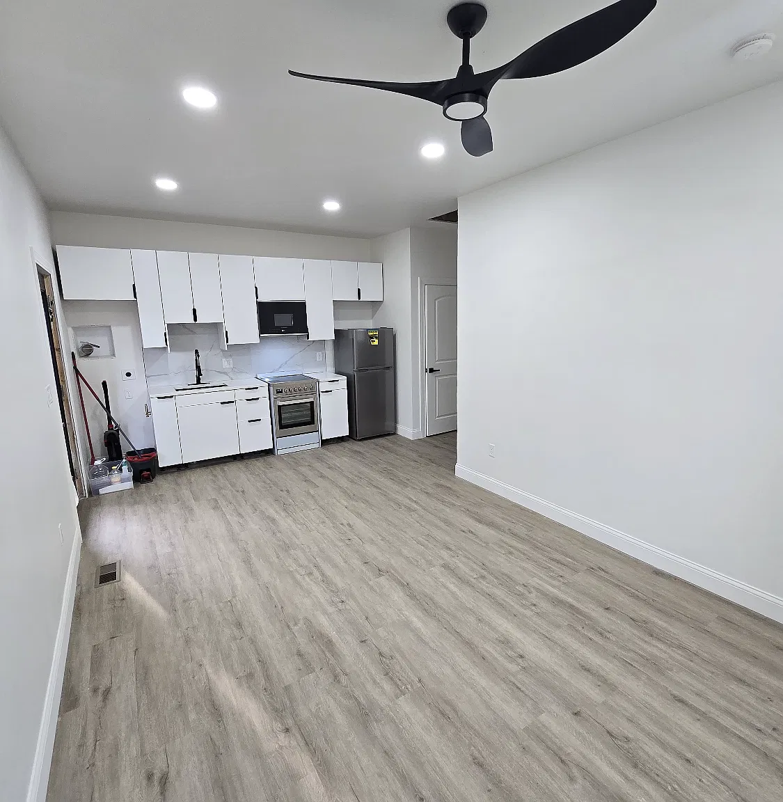 1 bed, 500 sqft, $1,500 — Photo 2