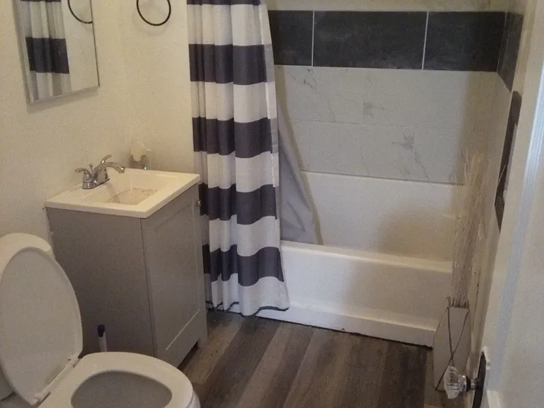 408 Roosevelt Ave #2S — Photo 3