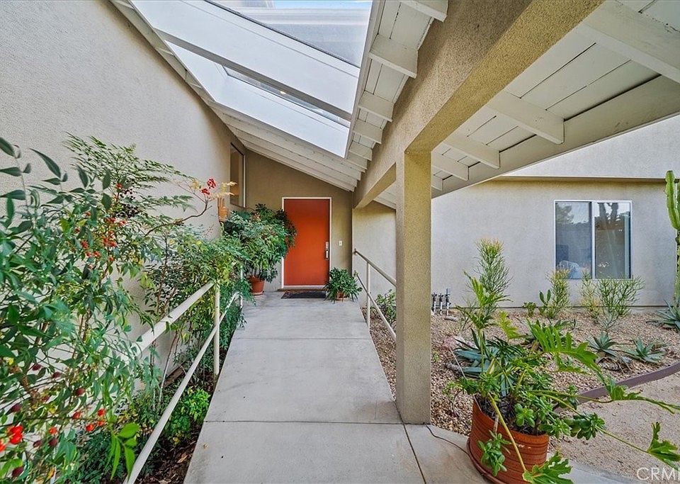 1st image of 4631 Ellenita Ave