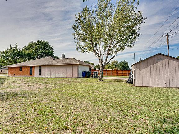 5th image of 129 Fairmount Dr