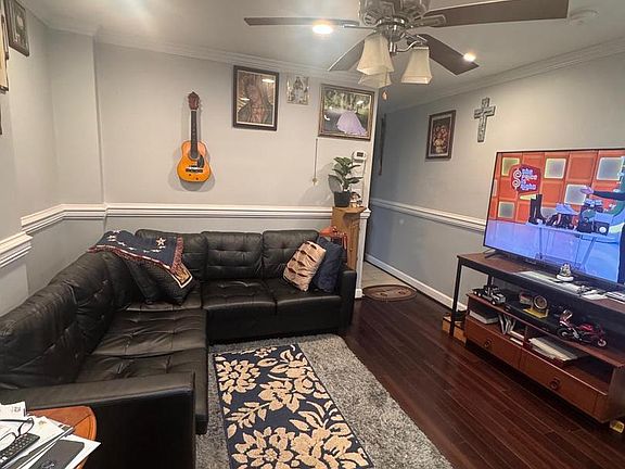 3rd image of 424 Freeman St