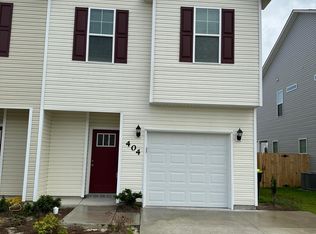 404 Vandemere Ct, Holly Ridge, NC 28445