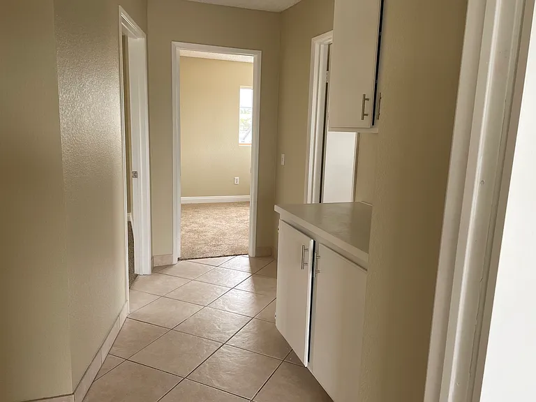 2805 W Majestic Ave — Photo 6