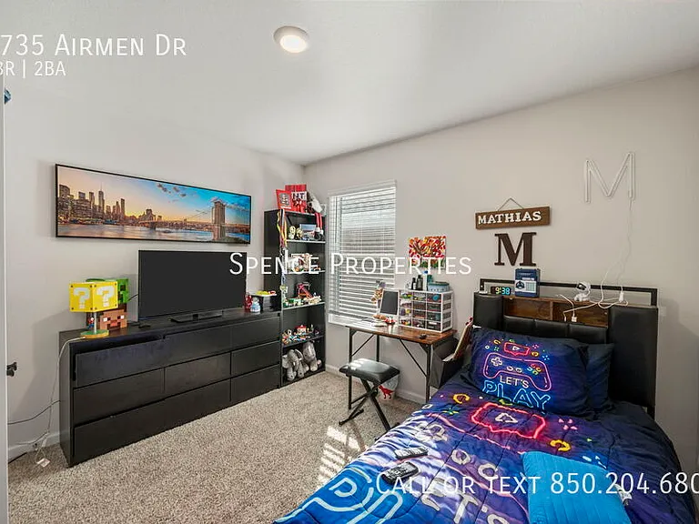 4735 Airmen Dr — Photo 20