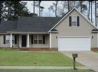 758 Conestoga Dr, Fayetteville, NC 28314