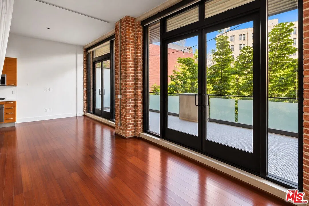 Studio, 1.0 bath, 450 sqft, $2,300 — Photo 2