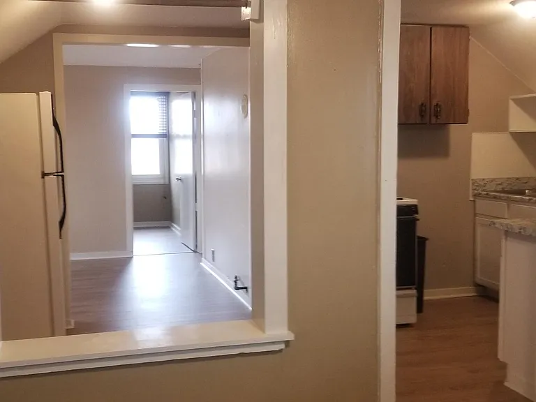 1024 W 1st St #3 — Photo 4