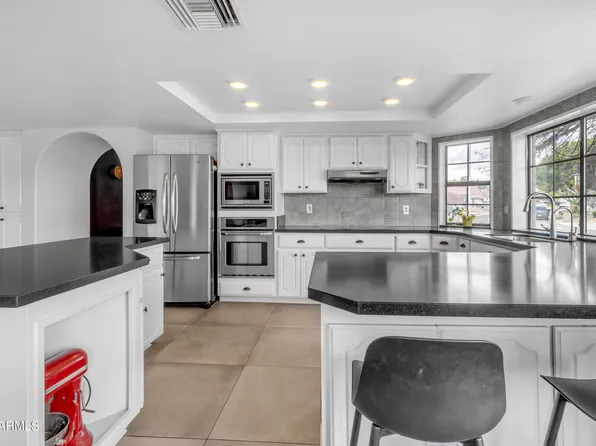 6306 E CAMELOT Drive, Mesa, AZ 85215