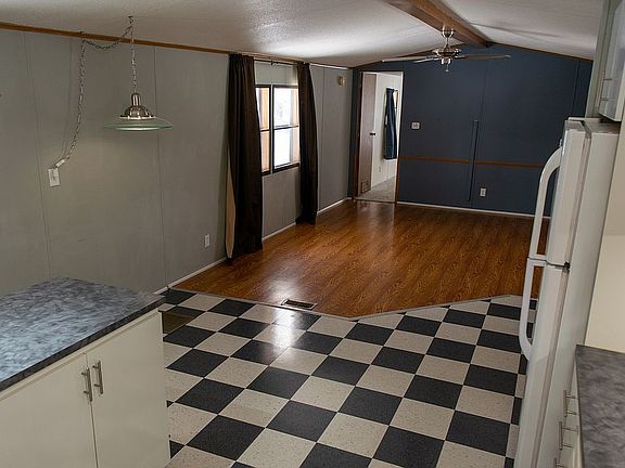 5th image of 29 Bernwood Dr