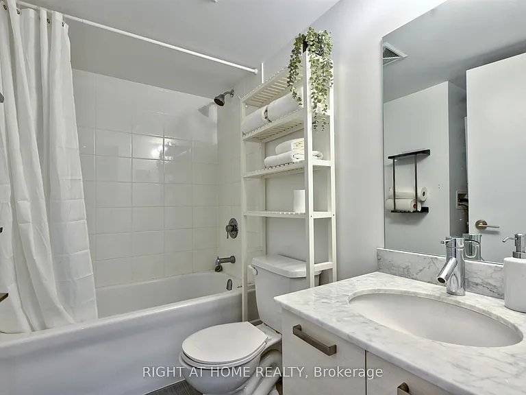 68 Abell St W #336 — Photo 13