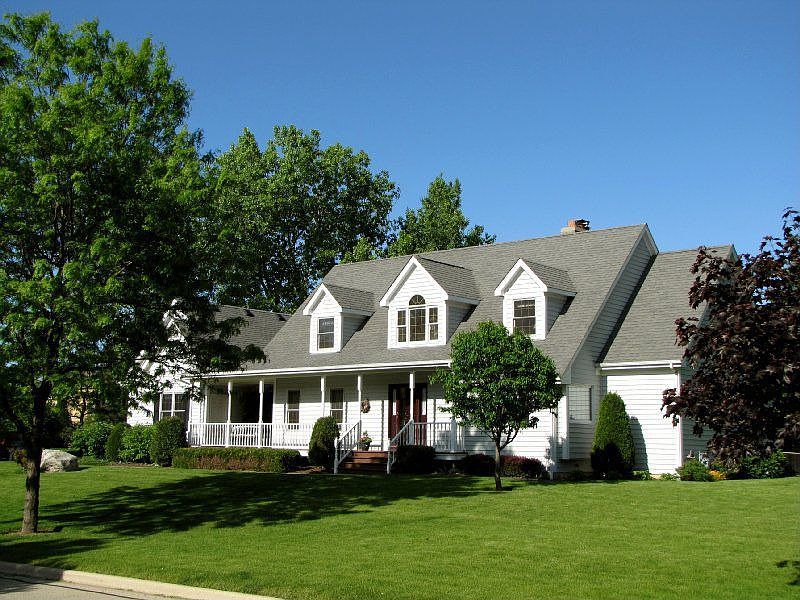 Huge Old Fashioned Porch