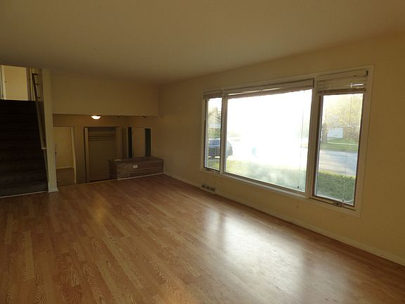 2nd image of 16301 Cottage Grove Ave