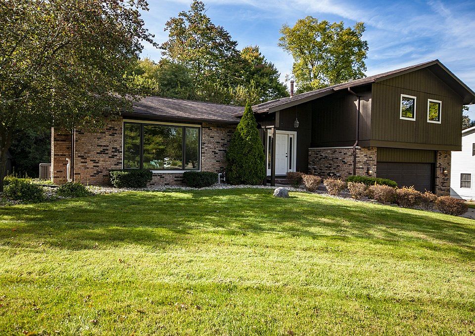 1st image of 55759 Willowbend Blvd