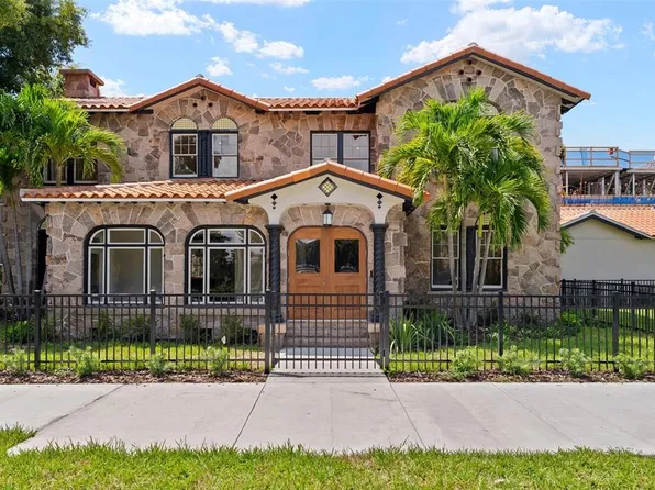 250 MIRROR LAKE DRIVE N, ST PETERSBURG, FL 33701