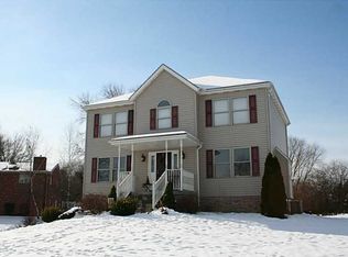 1129 Seneca Dr, Harmony, PA 16037