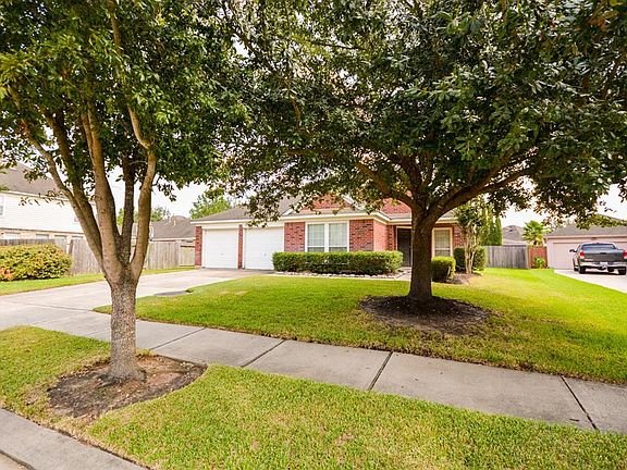 2nd image of 7303 Somerset Hill Ln