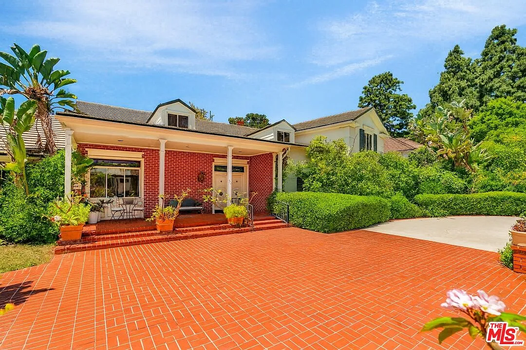 5 bed, 4.5 bath, 3734 sqft, $25,000 — Photo 4