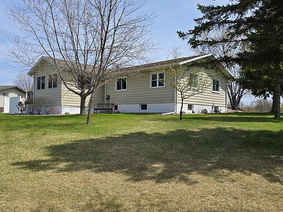 3rd image of 800 Willow Springs Rd