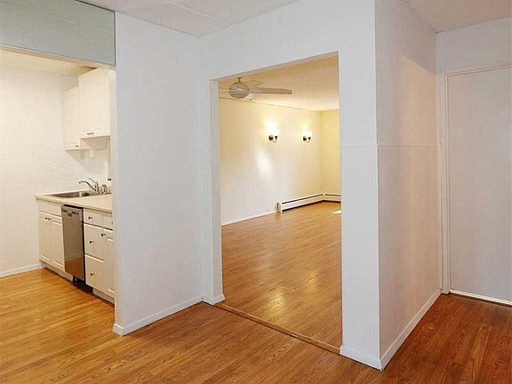 3rd image of 135 Post Ave APT 2M