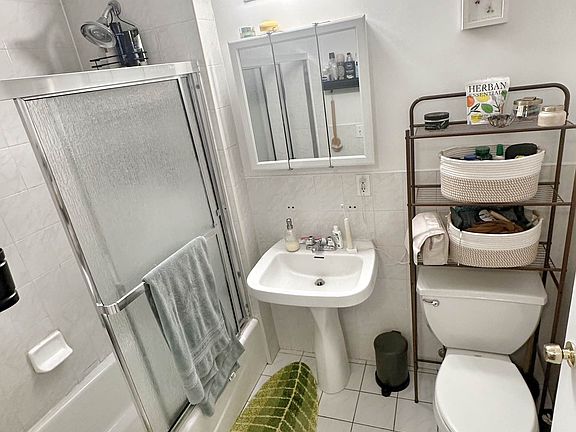 5th image of 266 E 10th St APT 2B