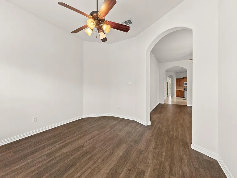 411 Tascate St — Photo 7