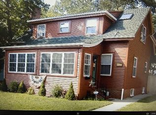 518 Weetamoe St, Fall River, MA 02720