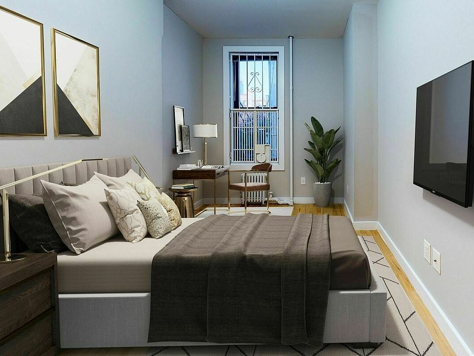 2nd image of 109 Smith St APT 1R