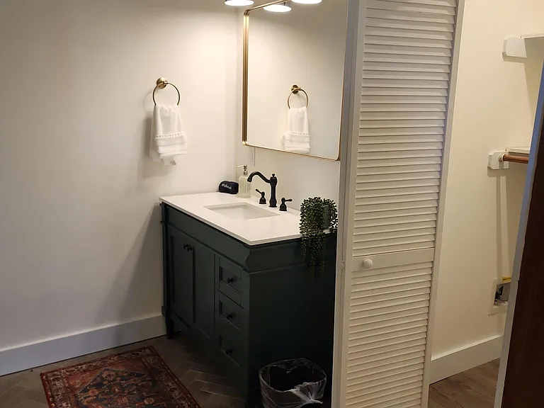 325 Maywood Ave — Photo 11