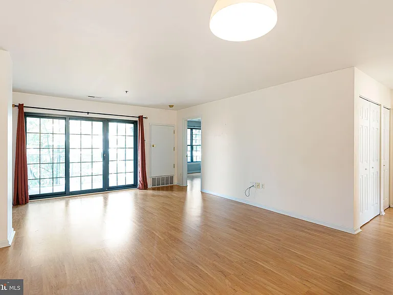 2 Leverington Ave #38 — Photo 7