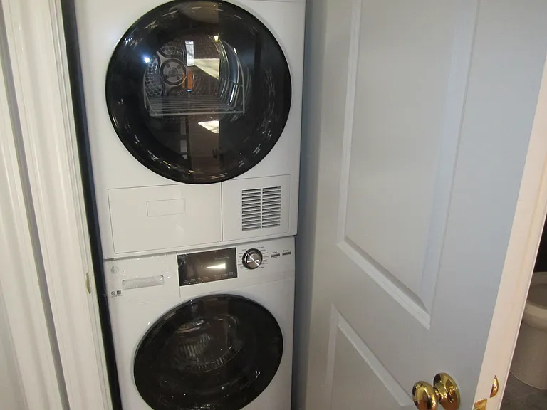1647 Union St #4B — Photo 11