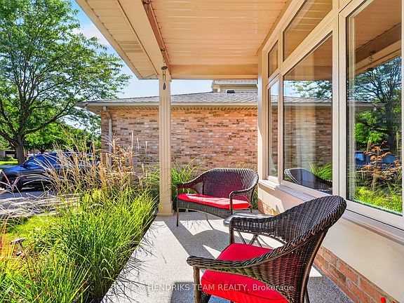 4th image of 13 Timber Ln