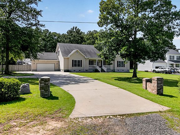 3rd image of 223 Michael Ln