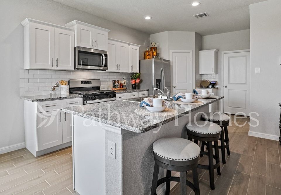 2nd image of 4304 Cario Ln
