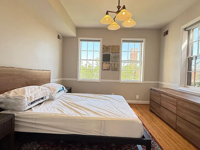 1118 F St NE #3 — Photo 19
