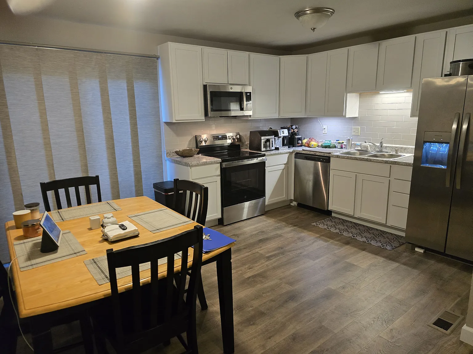 3 bed, 1080 sqft, $1,950 — Photo 4