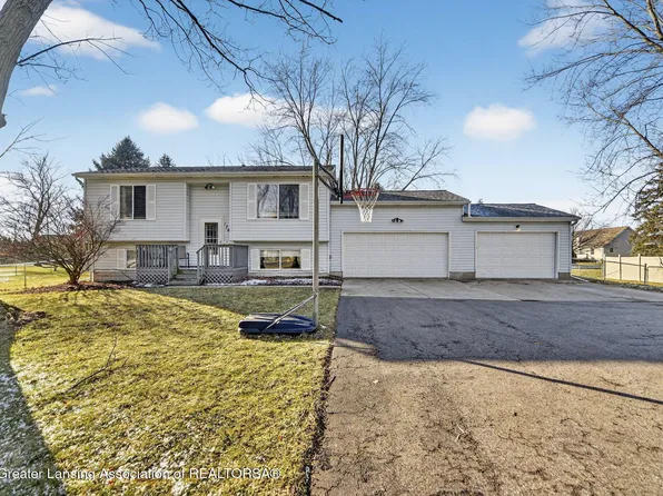 1765 N Eifert Rd, Holt, MI 48842