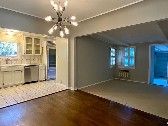 3rd image of 1678 Willowhurst Ave