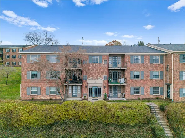 1060 Chatham Park Dr APT E, Pittsburgh, PA 15216