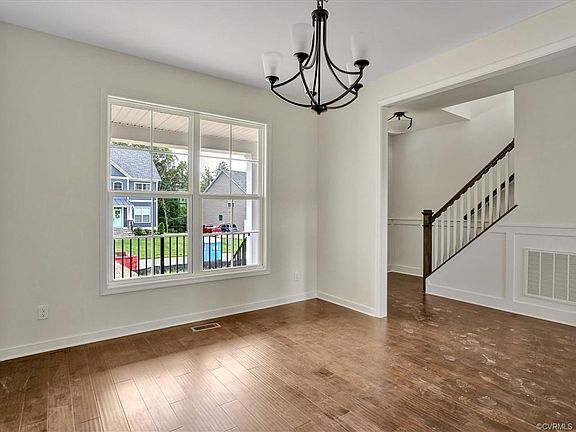 3rd image of 7794 Millikin Ln
