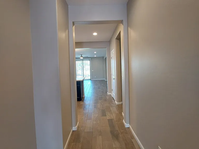 1025 S 200th Ln — Photo 7