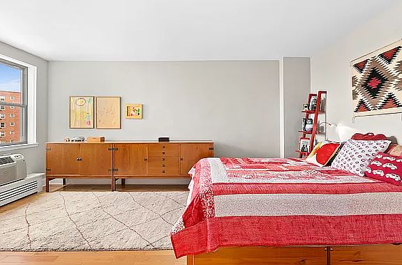 4th image of 5700 Arlington Ave APT 21X