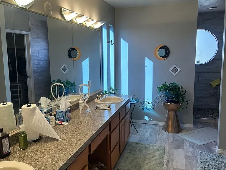 4816 Manitoba Ct NE — Photo 15