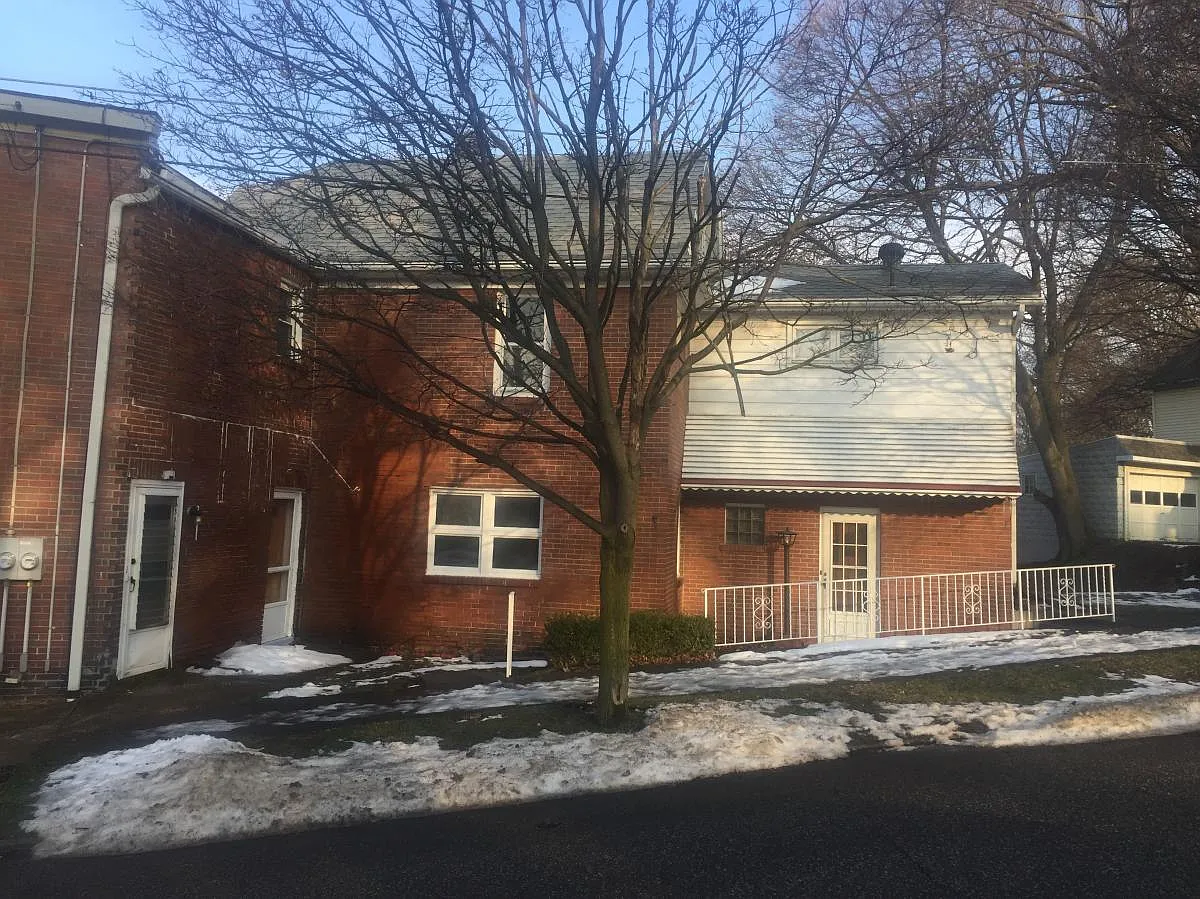 4 bed, 1856 sqft, $1,650 — Photo 1