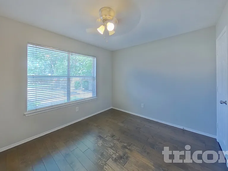 4000 Sapphire Ln — Photo 11
