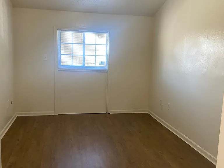 1346 Jade Ave — Photo 8