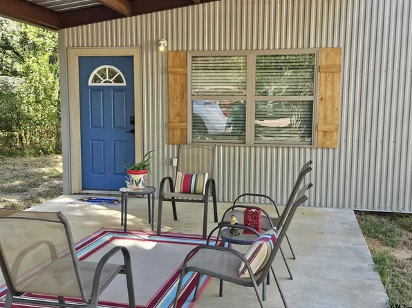 104 Truitt St, Naples, TX 75568