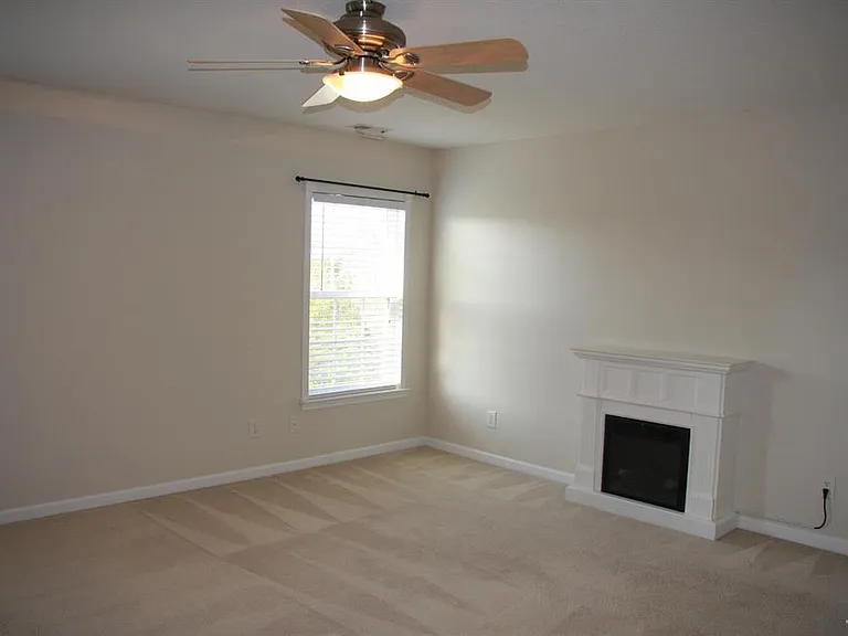 222 Northlands Dr — Photo 17