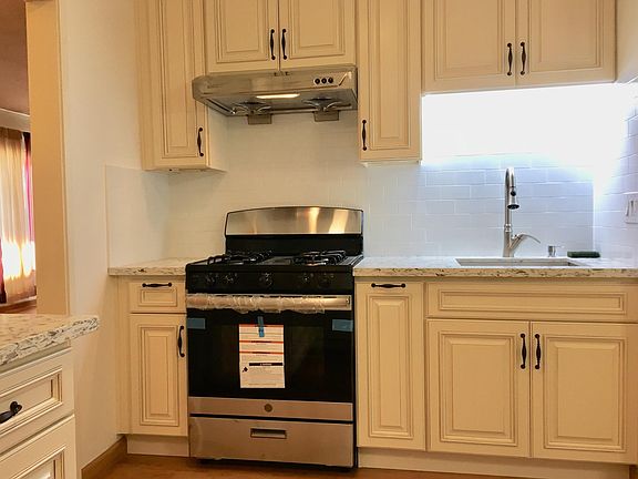 4th image of 965 E G St