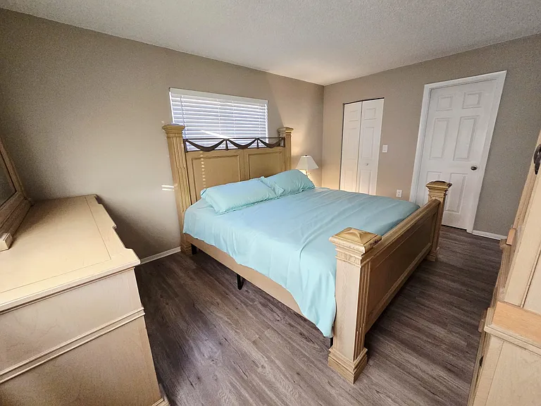 5582 Baywater Dr — Photo 14