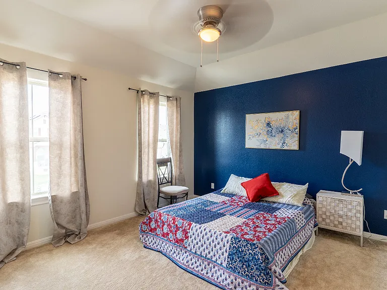 391 Purple Heart Dr — Photo 16